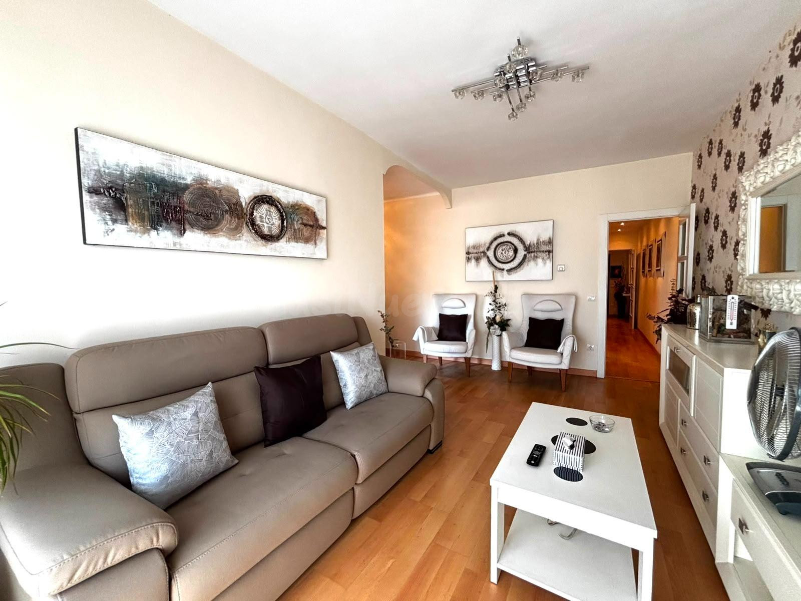 PISO CON TRES habitaciones Y BALCON EN EL EIXAMPLE - foto 5