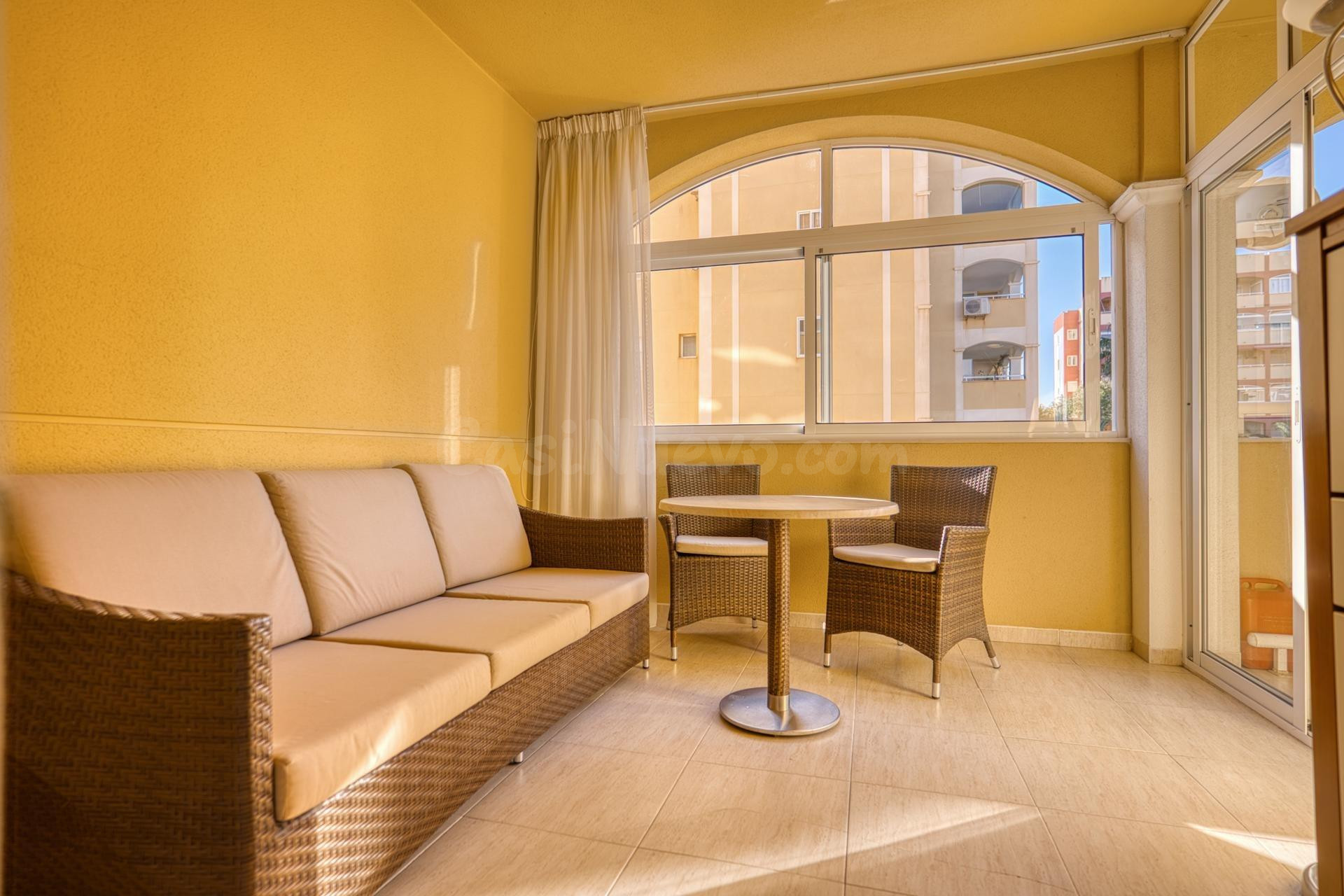 Luminoso apartamento de 2 habitaciones en Torremar IV – La Mata, Torrevieja - foto 3