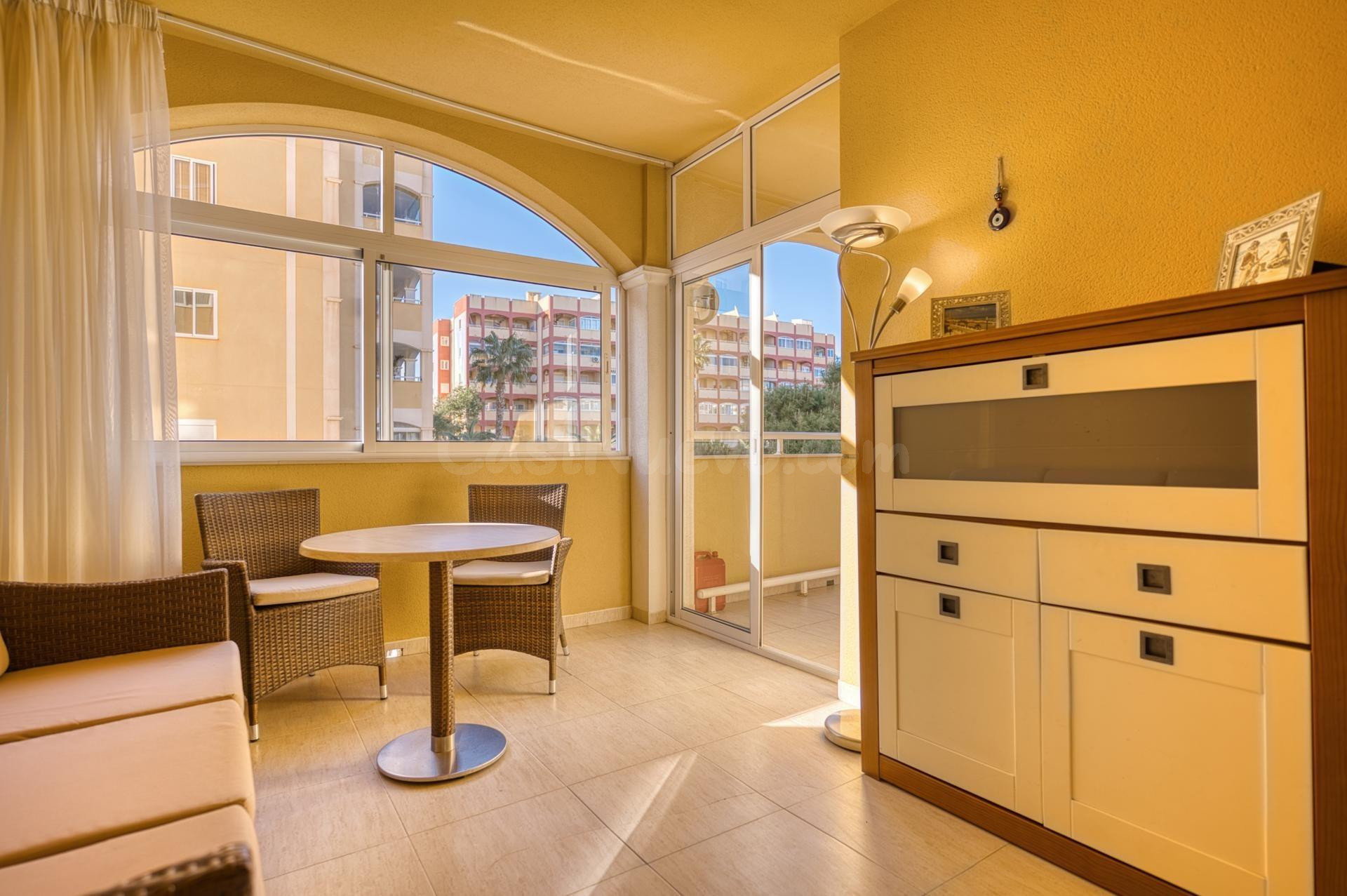 Luminoso apartamento de 2 habitaciones en Torremar IV – La Mata, Torrevieja - foto 4