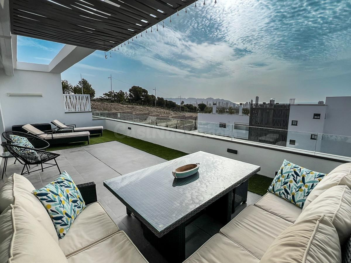 Moderno apartamento amueblado con vistas