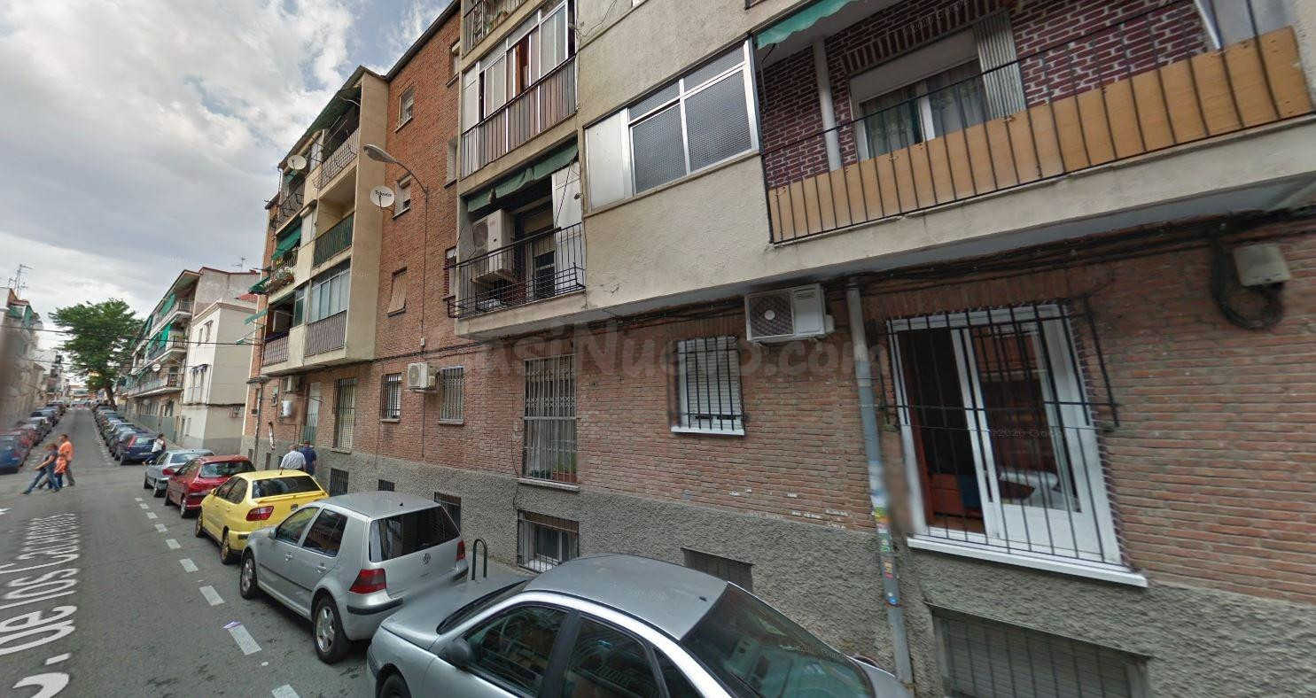 Se vende piso OKUPA en Madrid (Madrid). - foto 2