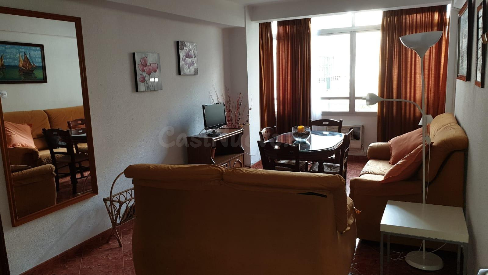 Macarena. Excelente vivienda de 3 dormitorios para ESTUDIANTES, ERASMUS, PROFESORES O 3 TRABAJADORES PERSONAL SANITARIO.