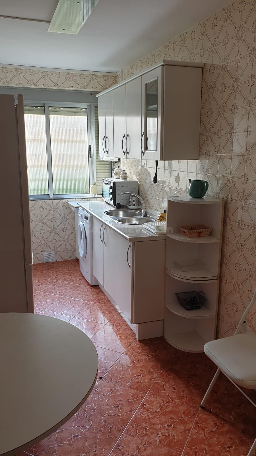 Macarena. Excelente vivienda de 3 dormitorios para ESTUDIANTES, ERASMUS, PROFESORES O 3 TRABAJADORES PERSONAL SANITARIO. - foto 3