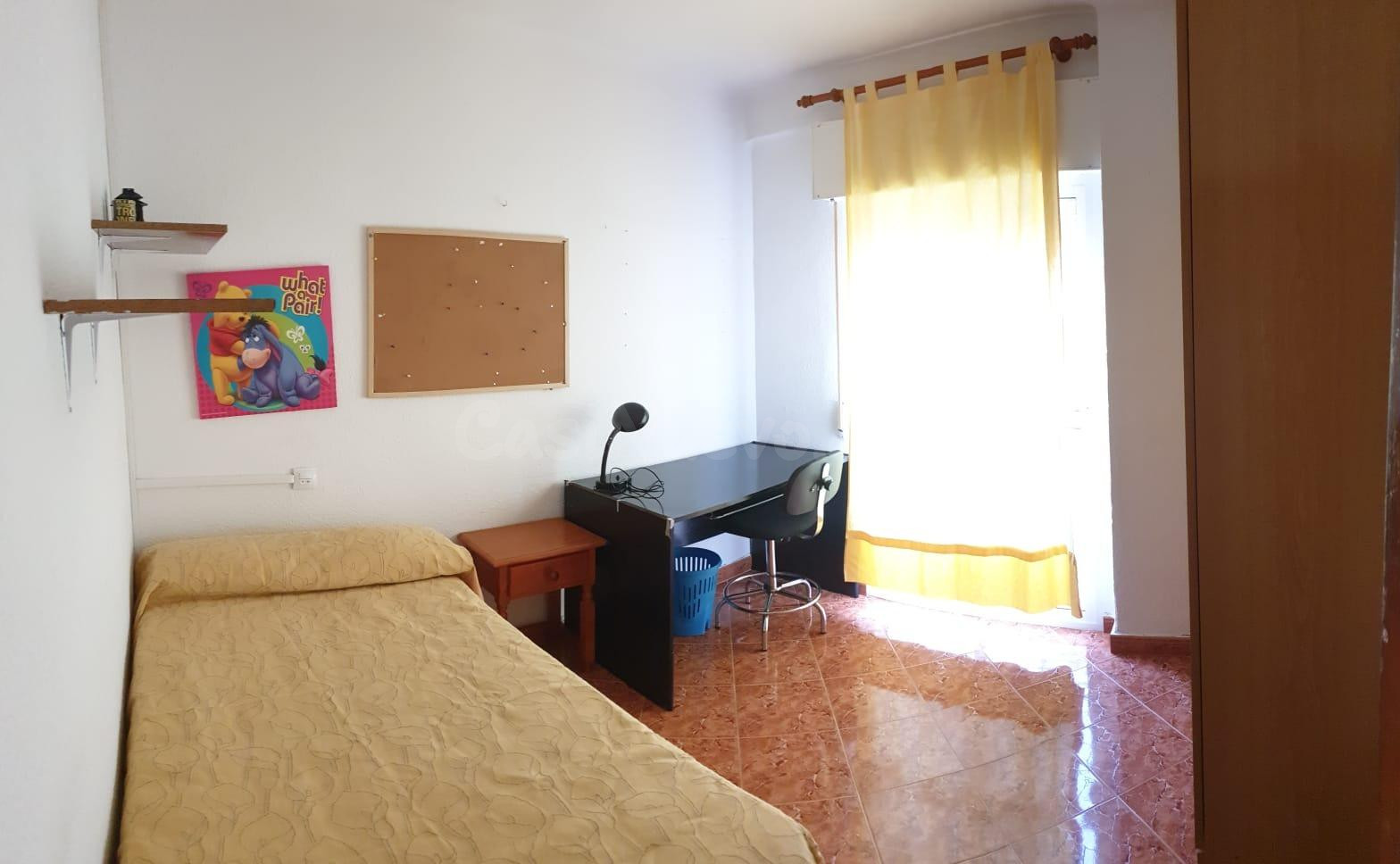 Macarena. Excelente vivienda de 3 dormitorios para ESTUDIANTES, ERASMUS, PROFESORES O 3 TRABAJADORES PERSONAL SANITARIO. - foto 5