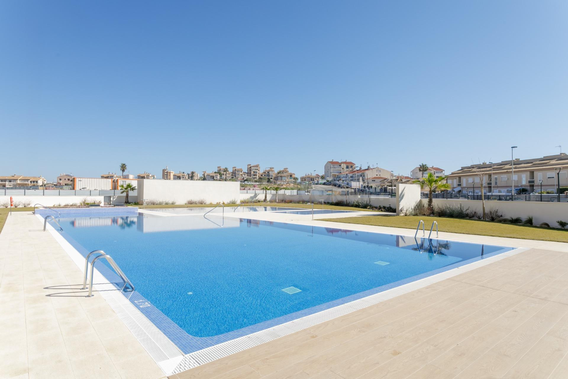 se vende un piso del promotora con 2 dormitorios y 2 baños c - foto 3