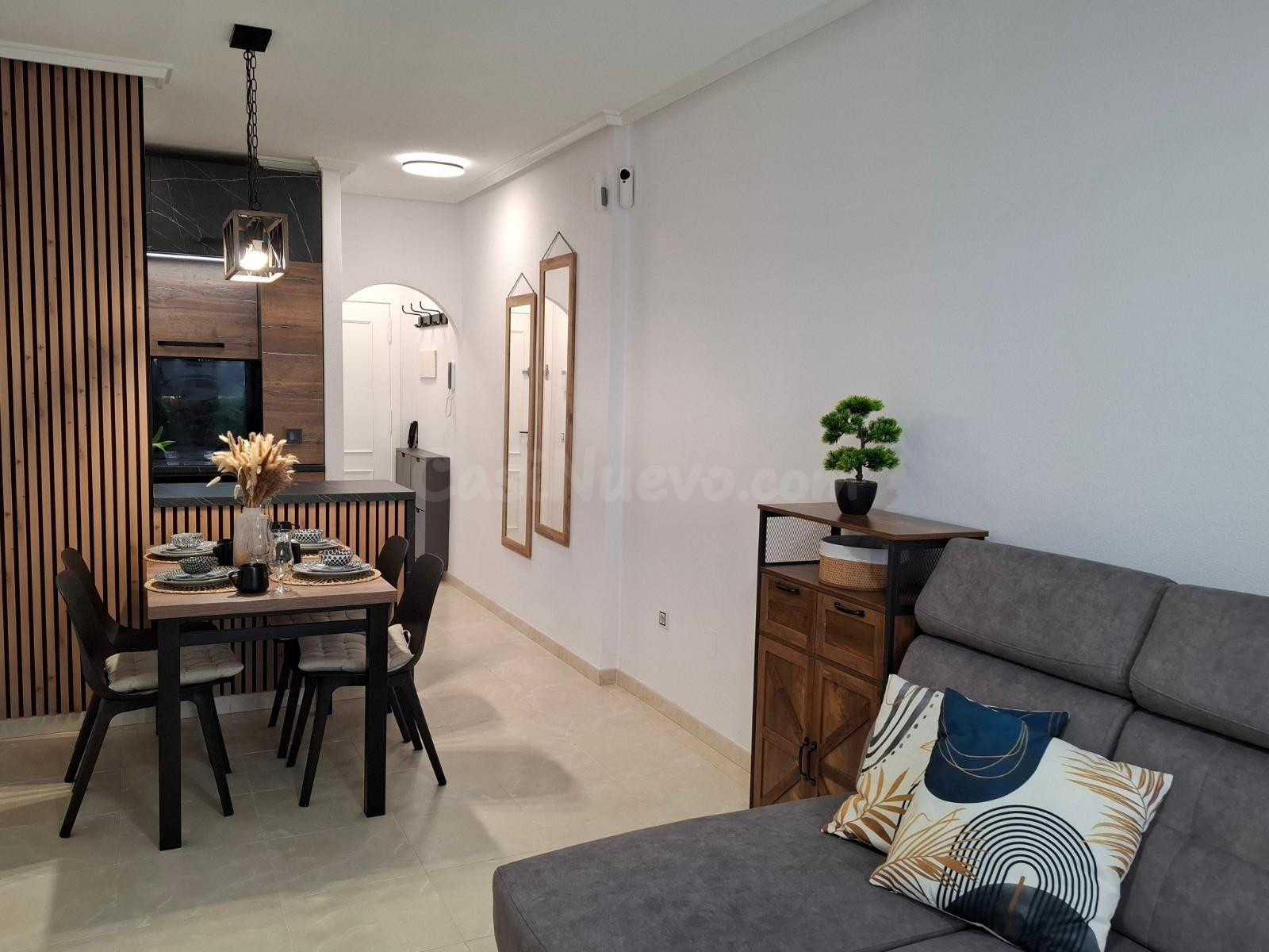 APARTAMENTO FUNCIONAL EN PLANTA BAJA CON VISTAS A LA PISCINA - foto 3
