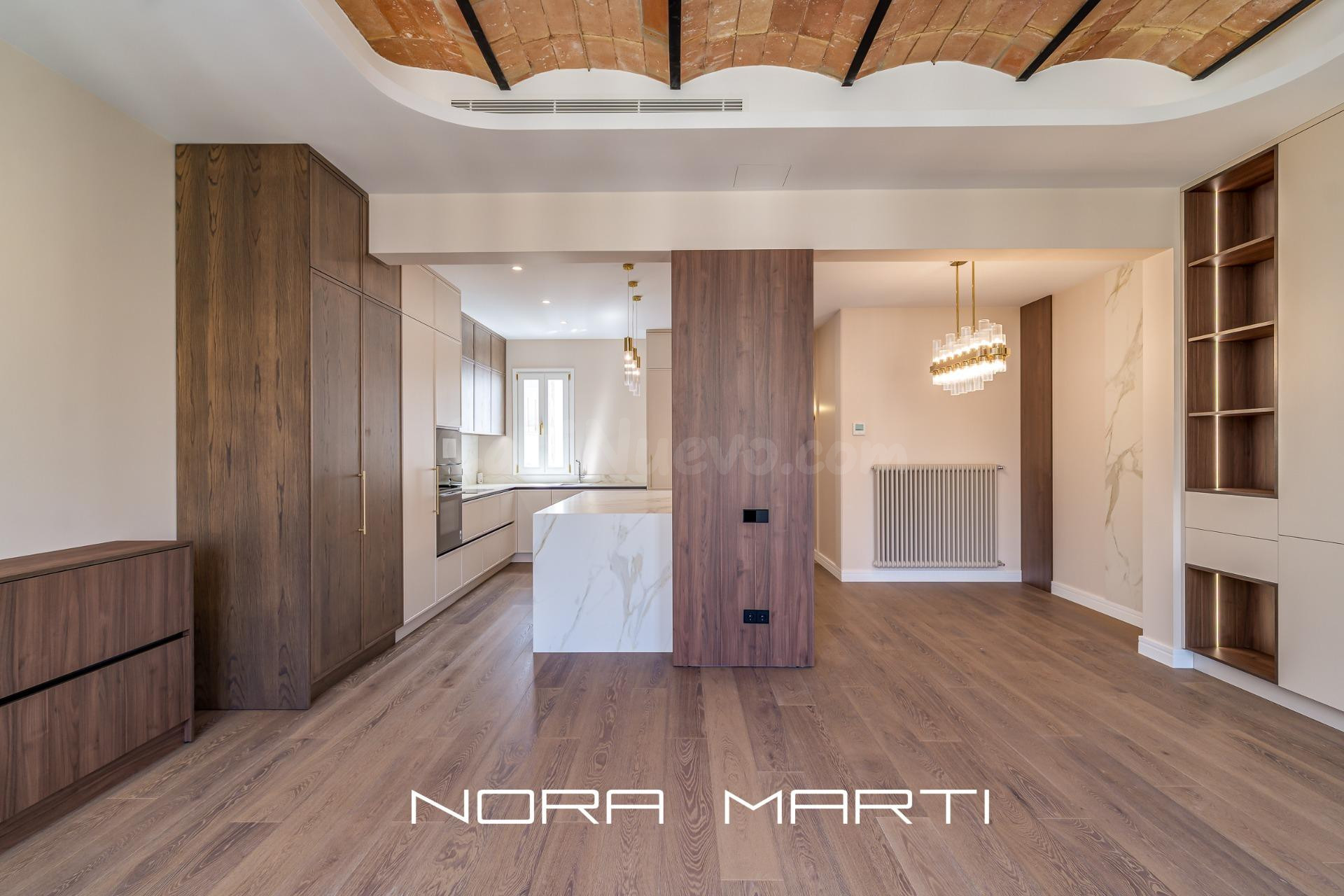 Exclusiva vivienda reformada de 166 m2 en finca regia del Ei - foto 2