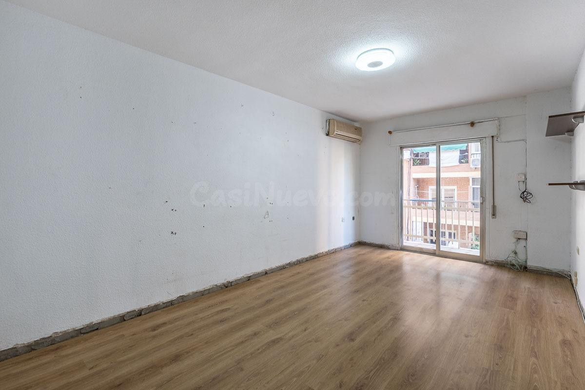 Piso de 3 dormitorios con terraza en plena zona Fontiveros - foto 2