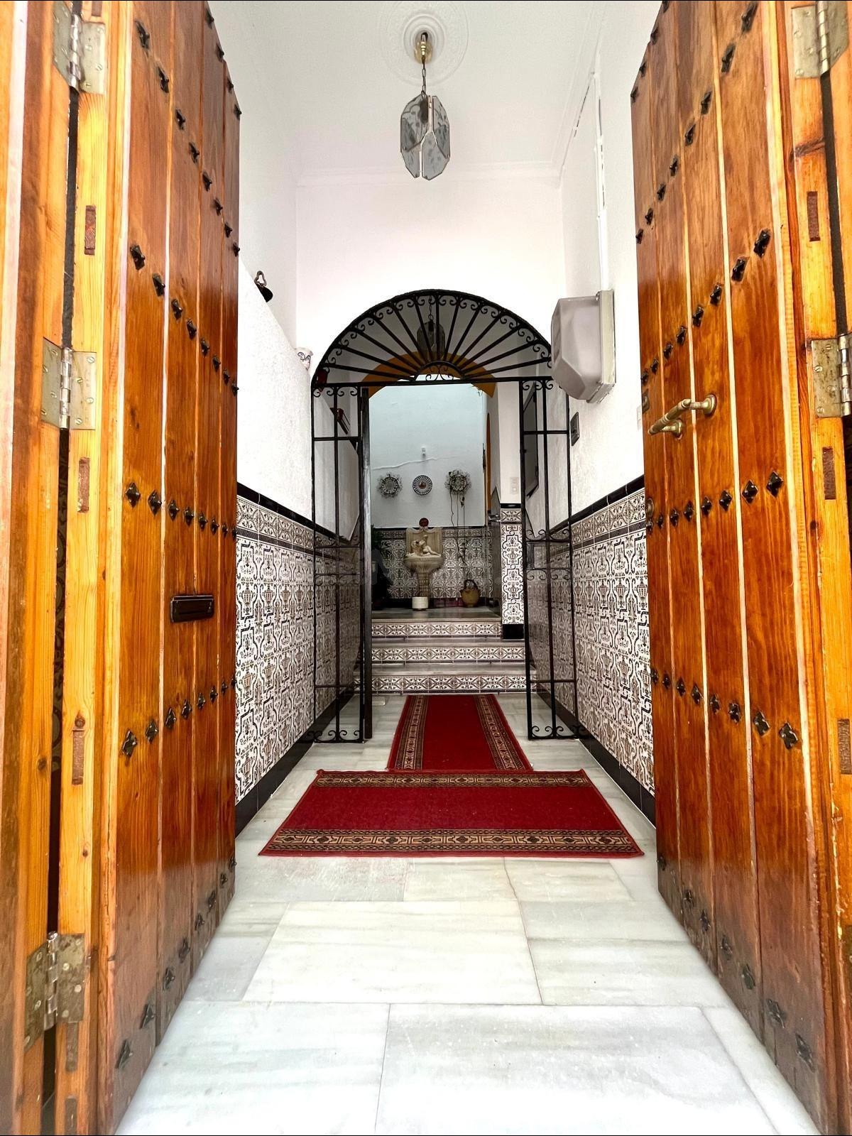 ¡Casa con encanto y espectacular terraza en pleno corazón histórico de Córdoba!