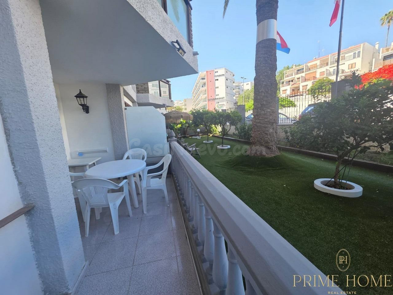 Apartamento en San Bartolomé de Tirajana (Playa del Inglés) - foto 2