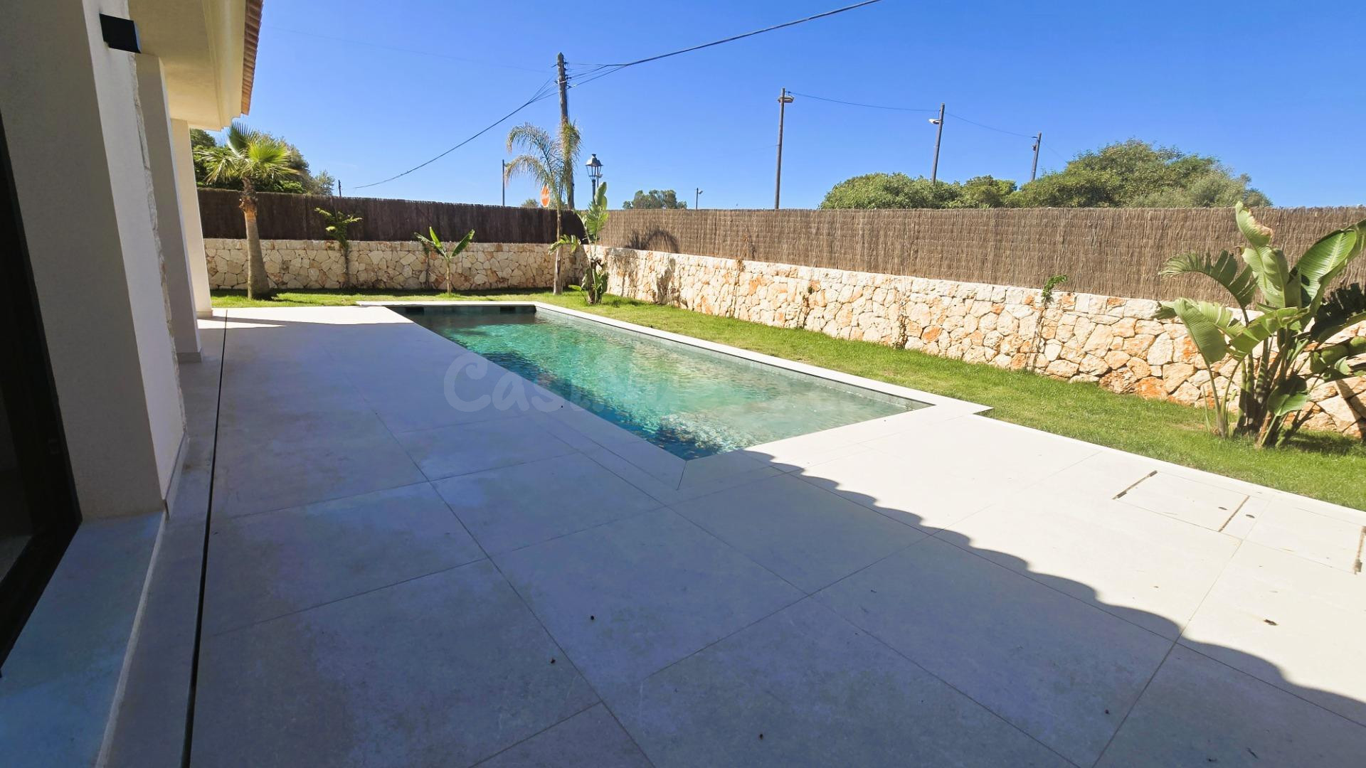 Exclusiva villa de diseño con piscina privada en Cala Llomba - foto 4