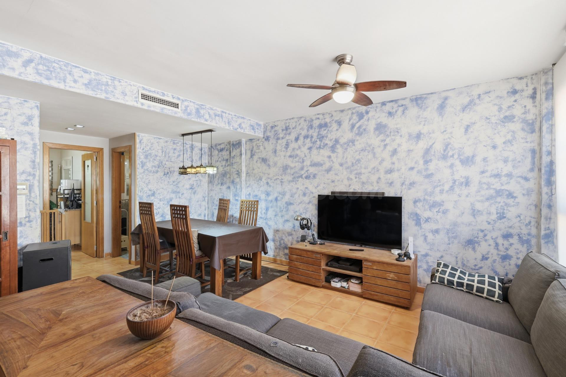 ADOSADO EN VENTA EN SAGUNTO de 186 m2 CON GARAJE PRIVADO, BUHARDILLA Y 2 TERRAZAS