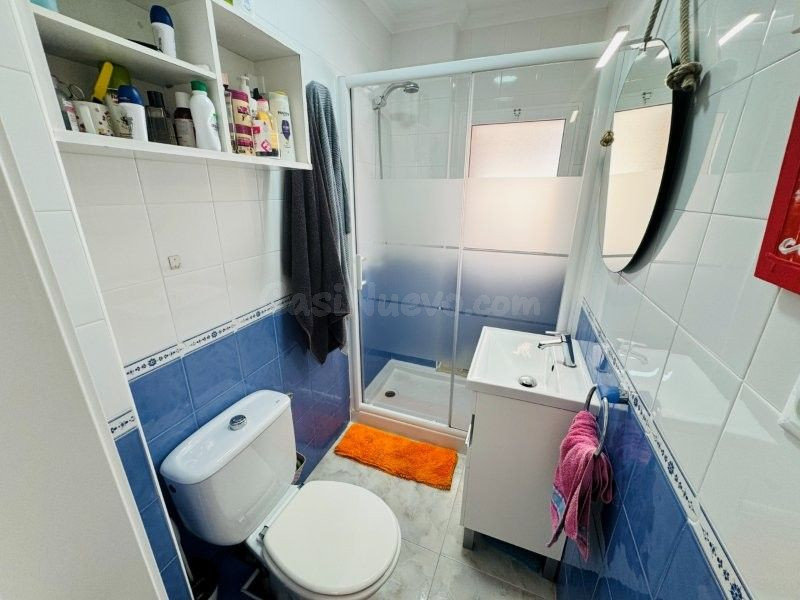 Apartamento Renovado en La Mata a Solo Pasos de la Playa - foto 3