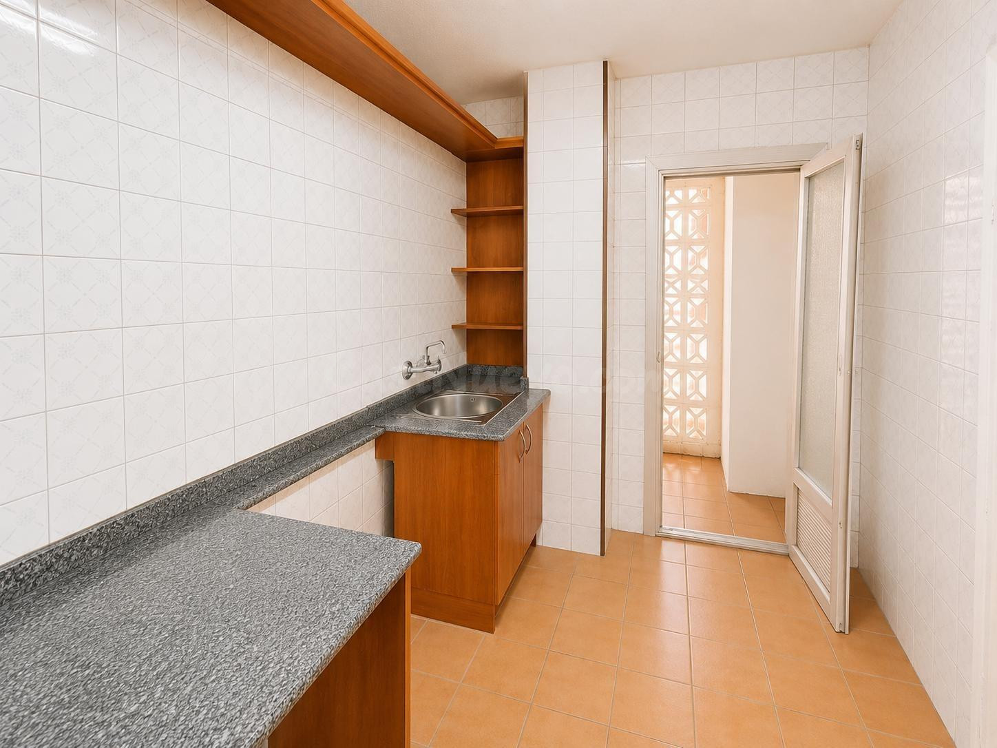 PISO EN EL CARMEN JUNTO A ALAMEDA DE CAPUCHINOS - foto 4