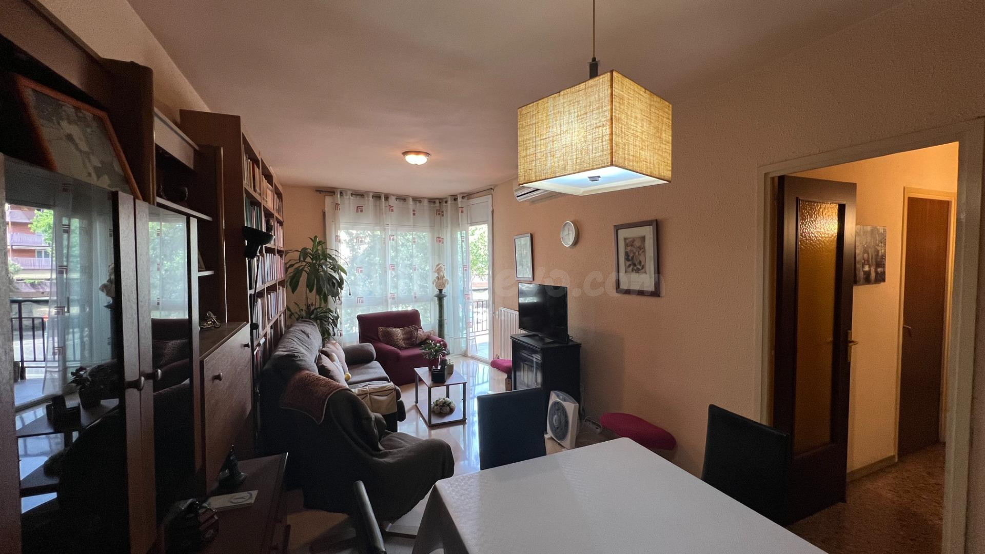 AMPLIO PISO DE 4 habitaciones A UN PASO DEL CENTRO - foto 4