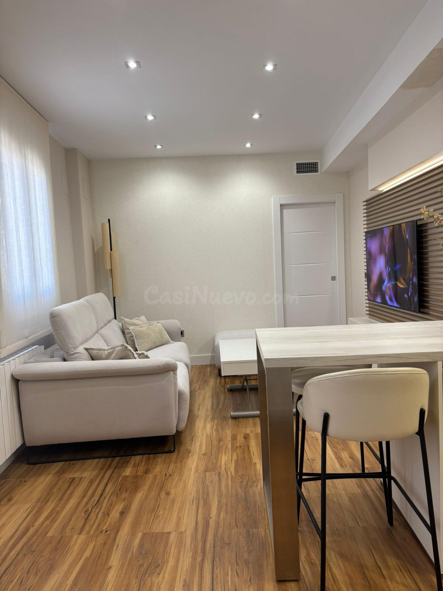 Moderno Apartamento en Alquiler – Calle Real de Cartuja, Granada – Diseño y Confort - foto 2