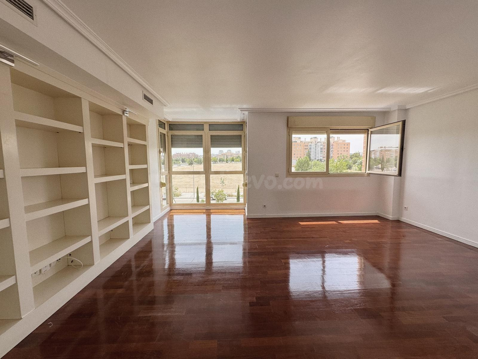 Fantástica vivienda de 3 dormitorios en Sanchinarro - foto 3
