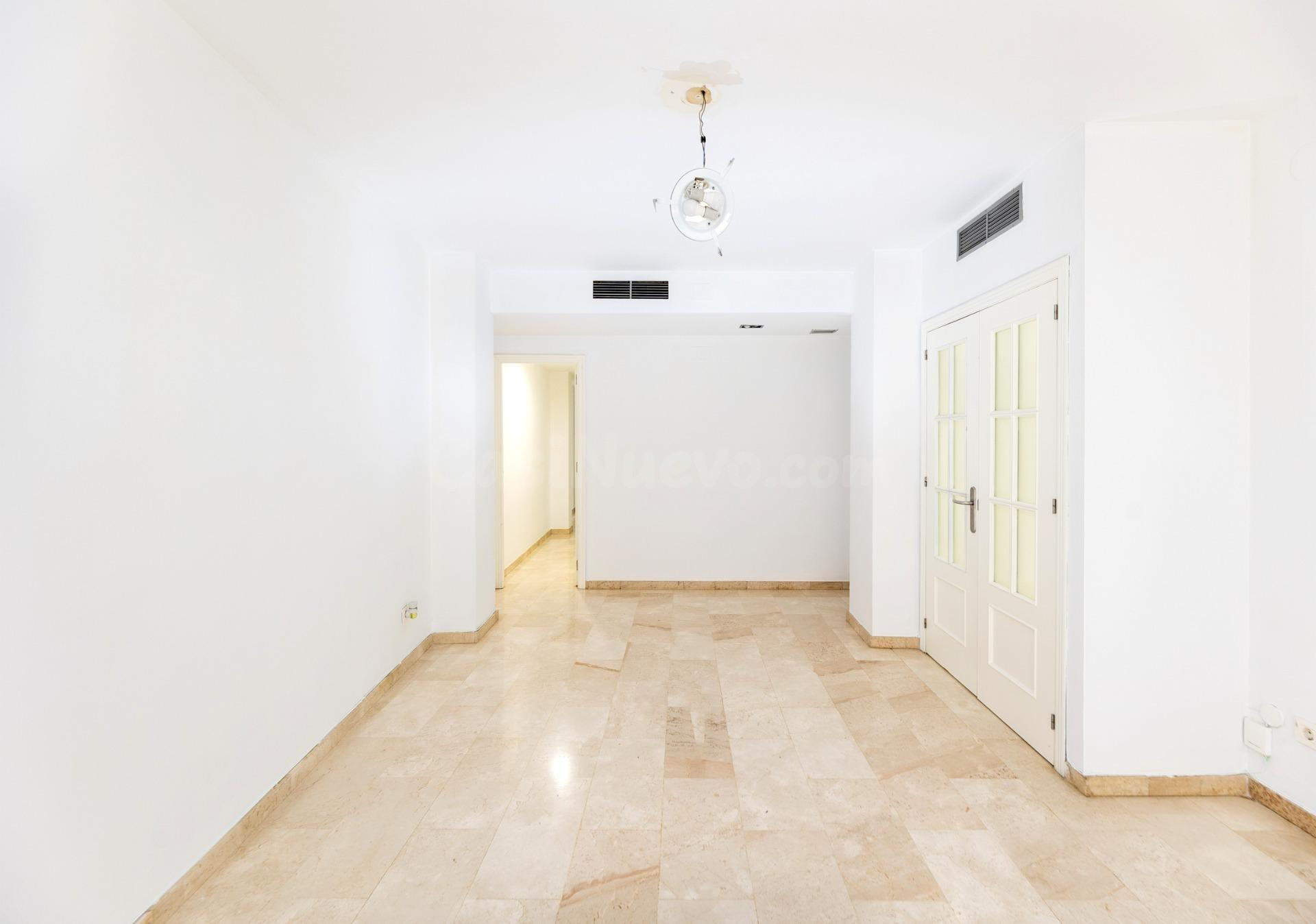 Venta de piso en Granada-3 dormitorios y 2 baños (Zona Centr - foto 3