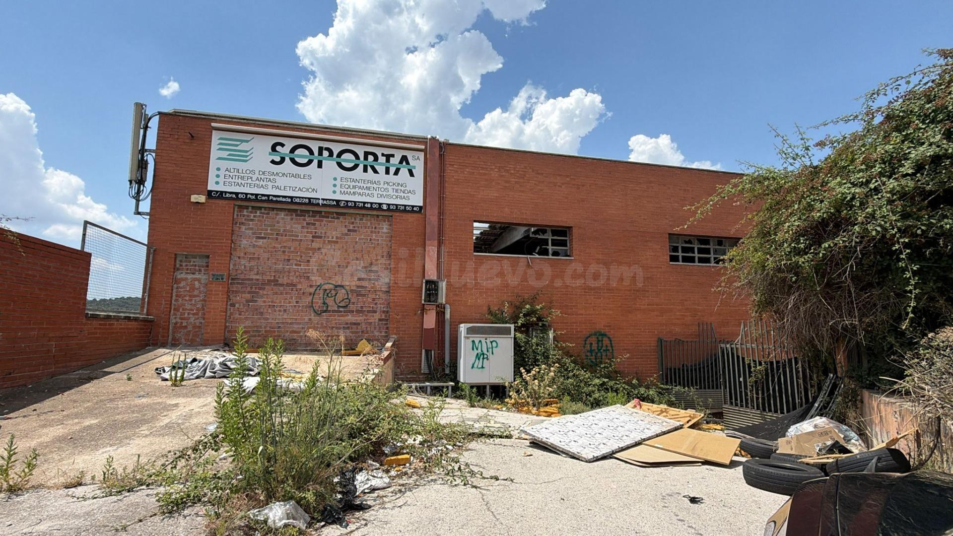 🏭 Gran nave industrial con rampa privada en Terrassa – Excelente oportunidad de inversión