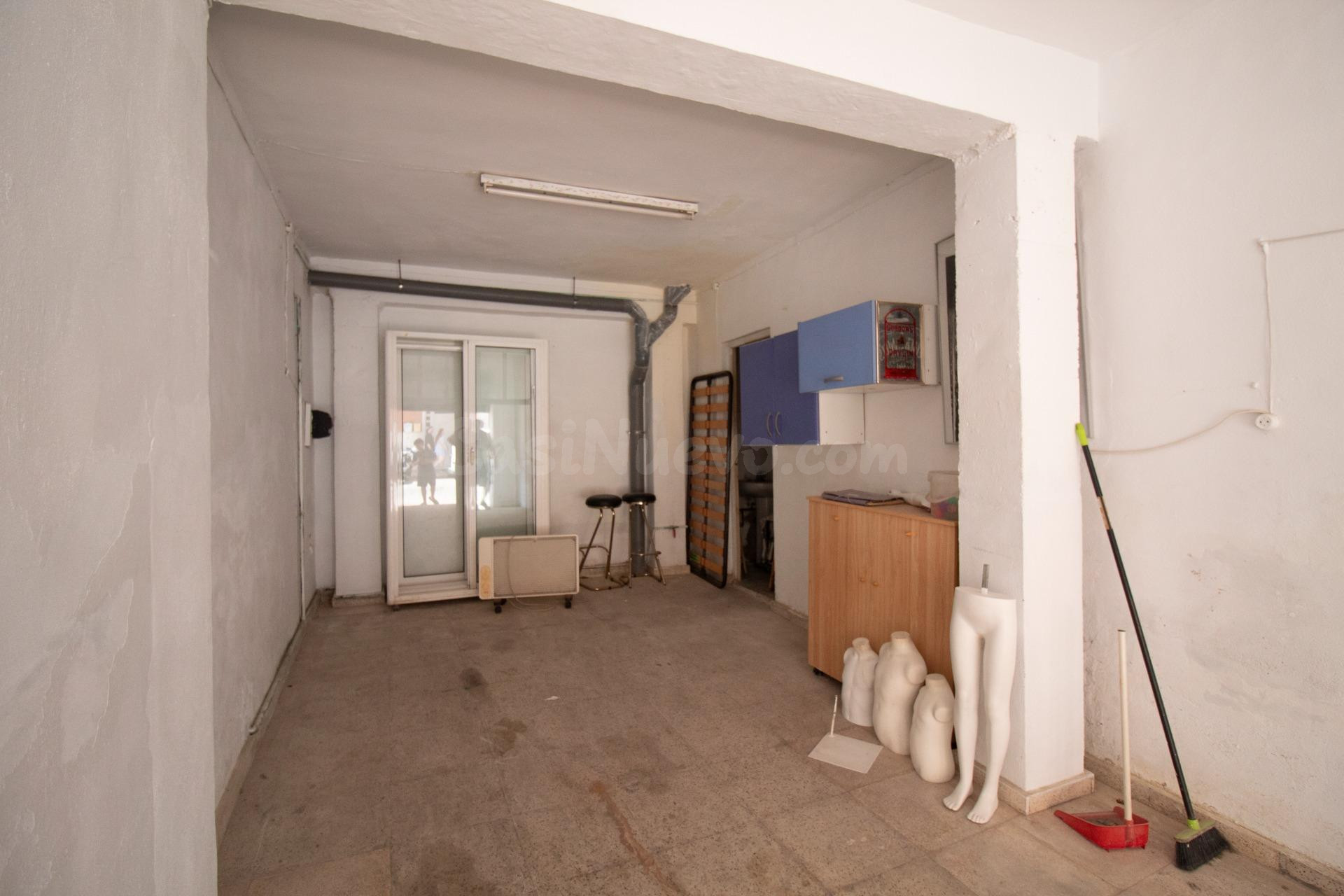 Almacén en Venta en Torrevieja - Oportunidad Única por solo €32,000 - foto 3