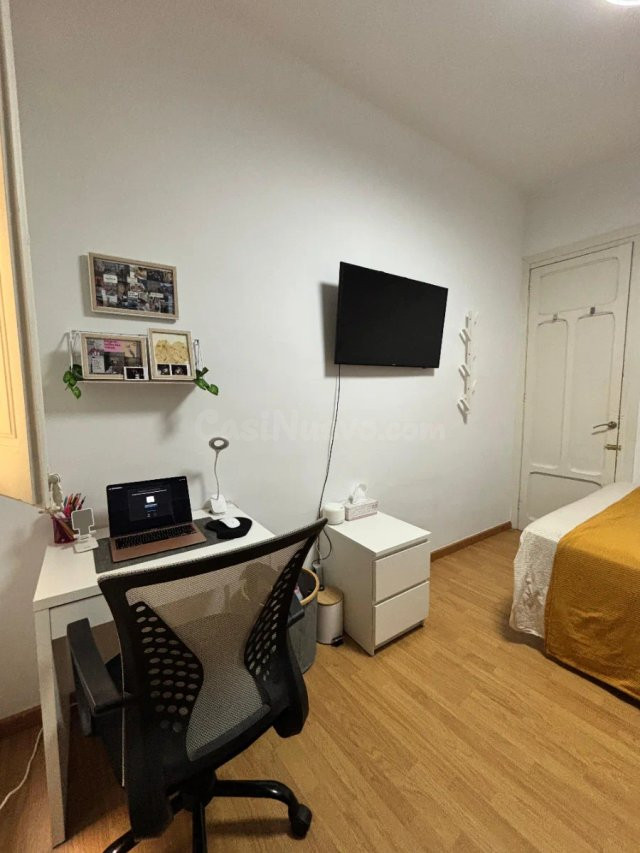 Habitación cómoda en corazón de Barcelona, cerca Sagrada Familia - foto 3
