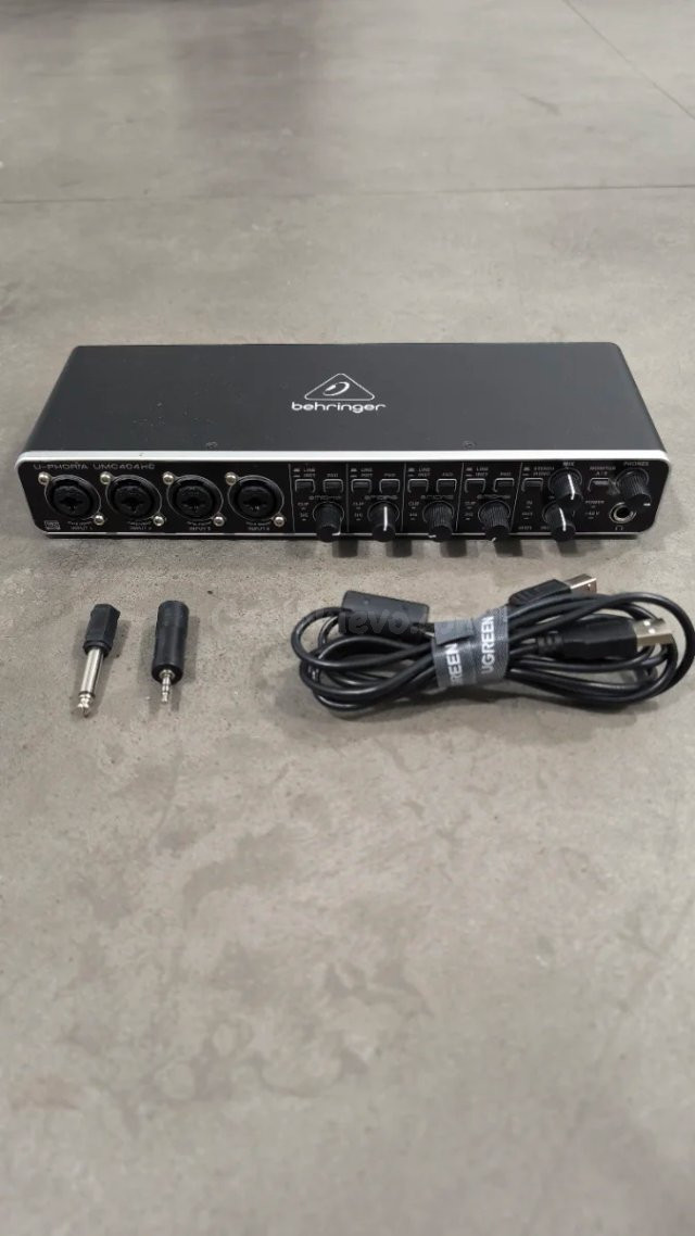 Behringer U-phoria UMC404HD Interfaz Audio