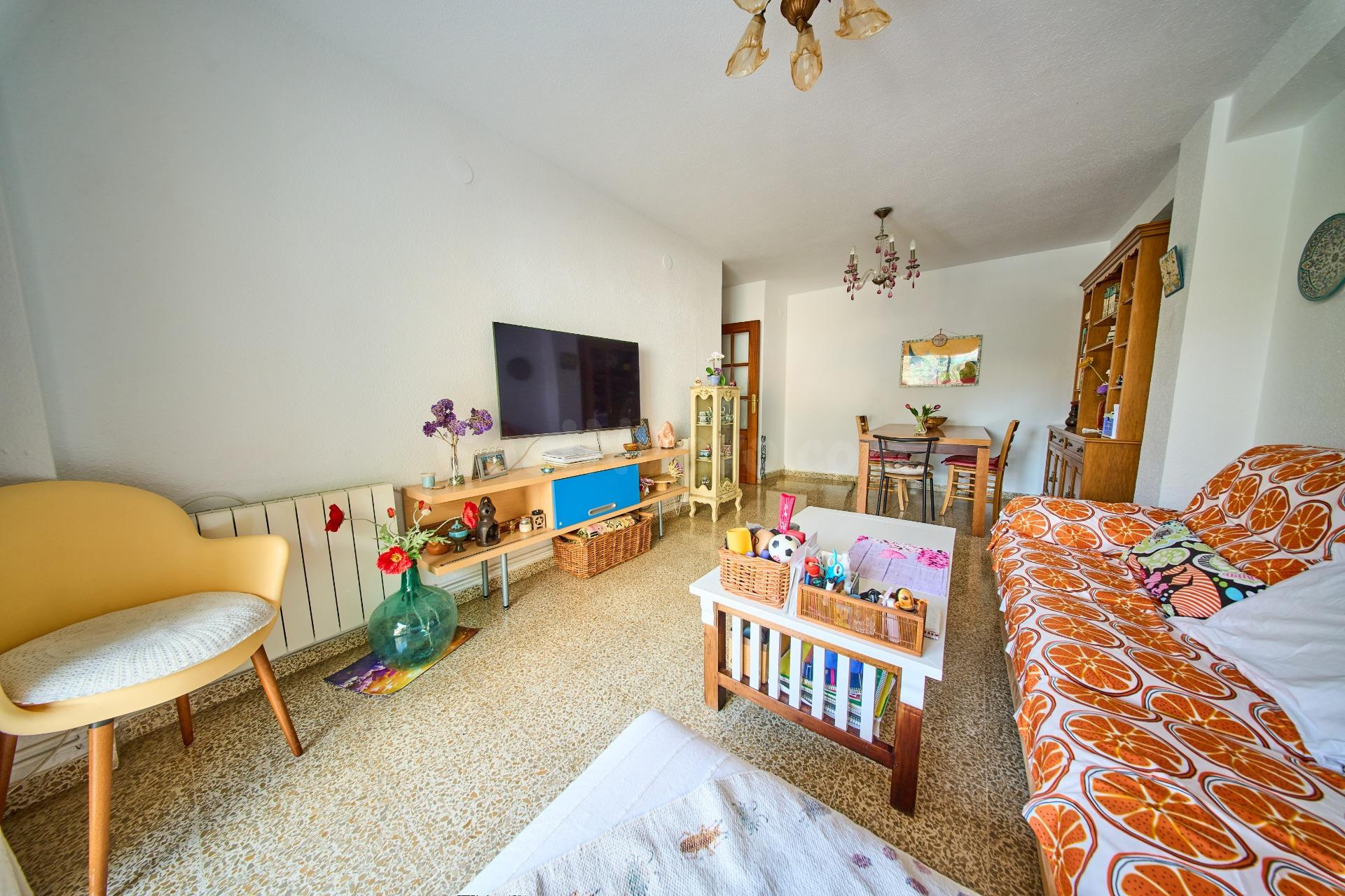 Piso todo exterior con terraza en el Zaidín - Alta rentabili - foto 4