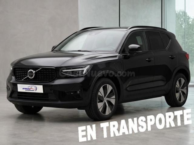 VOLVO - XC40