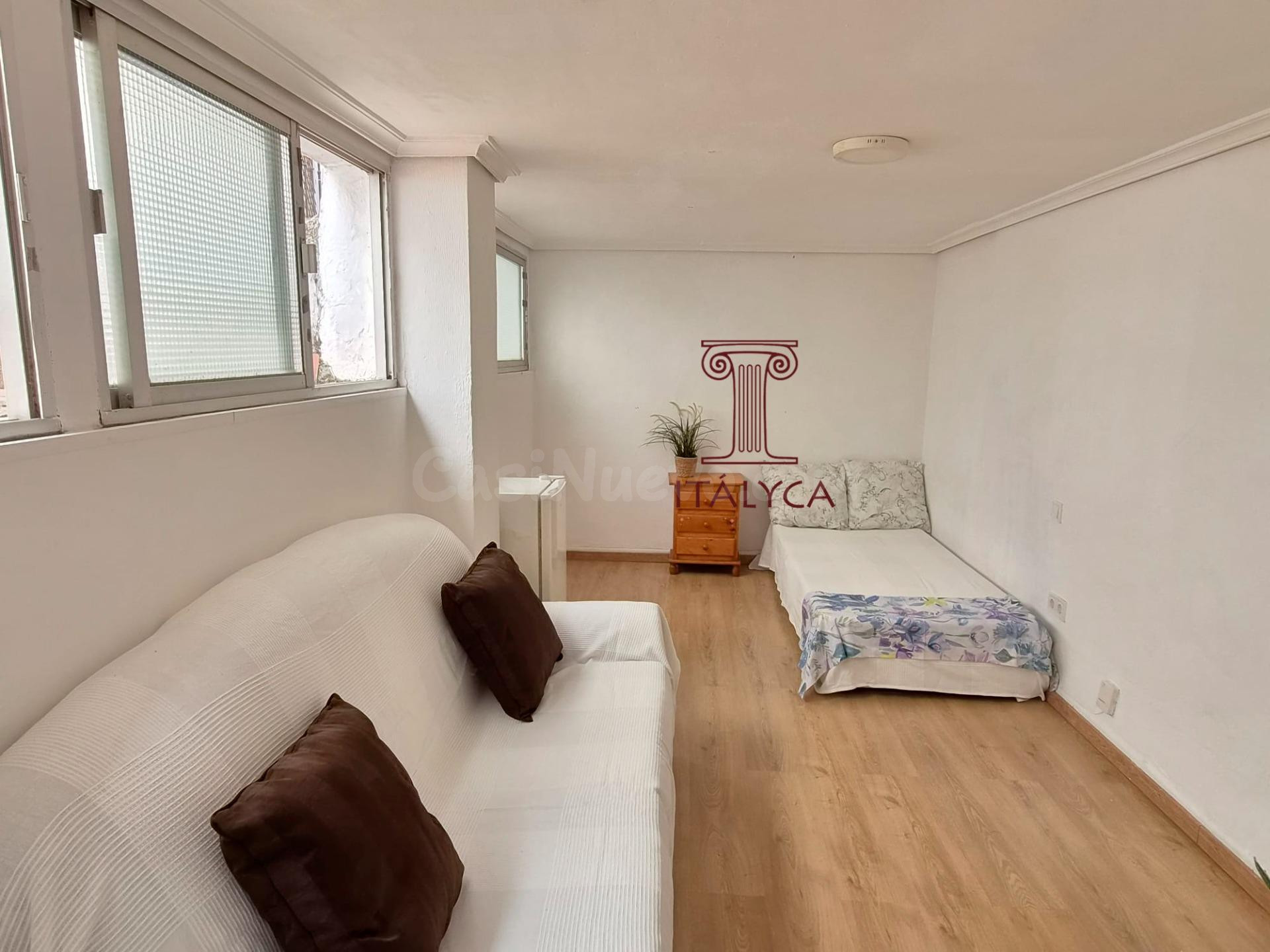 Estudio en calle Santiago