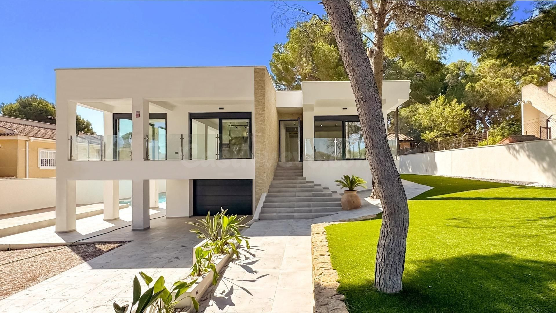 Villa 4 habitaciones 337m² en venta - Los balcones