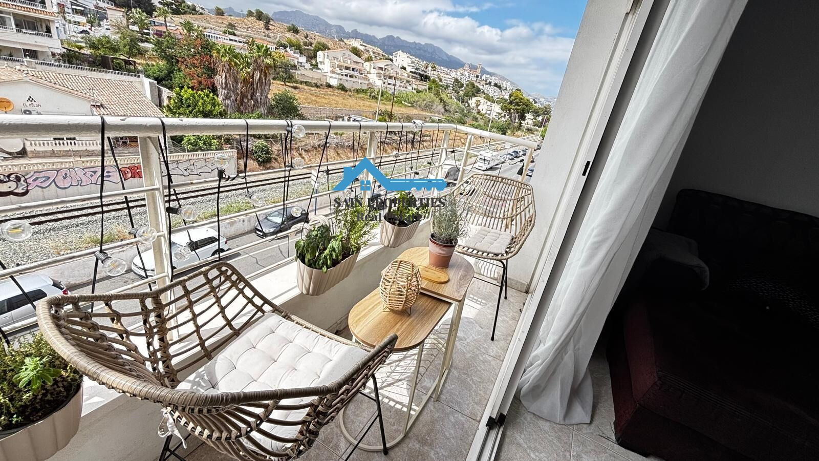 Exclusiva vivienda de 180 m2 en primera línea de playa frente al Puerto de Altea