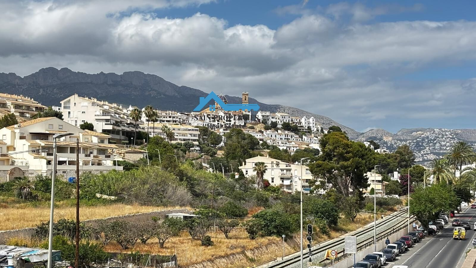 Exclusiva vivienda de 180 m2 en primera línea de playa frent - foto 2