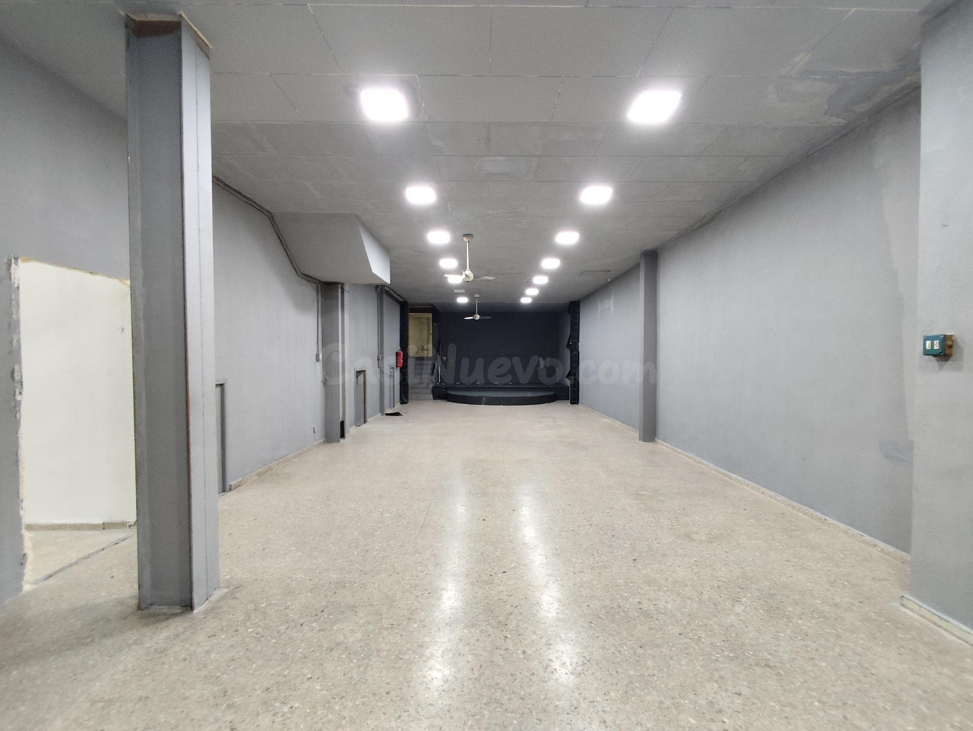 Local comercial 338m² en alquiler - La Petxina - foto 2