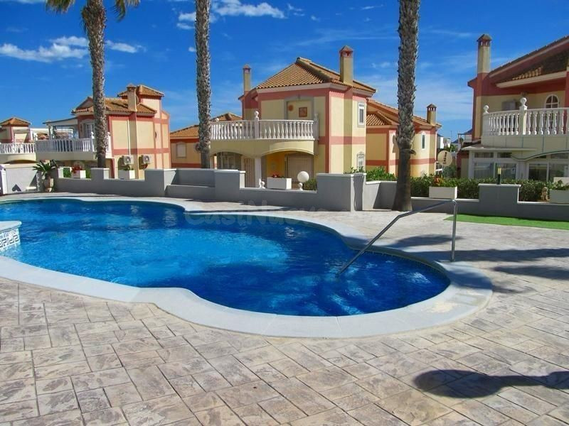 Villa 3 habitaciones 120m² en venta - Parque las naciones - foto 2