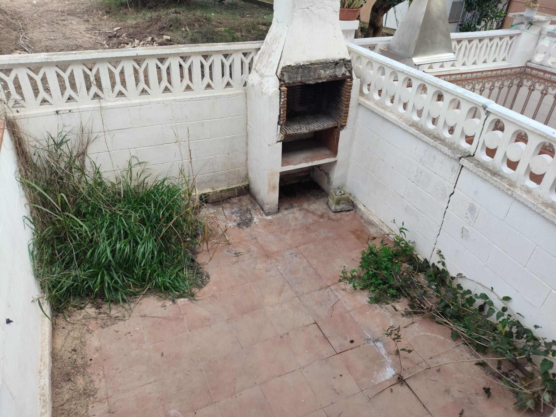 Adosado en Creixell, con vistas al mar.