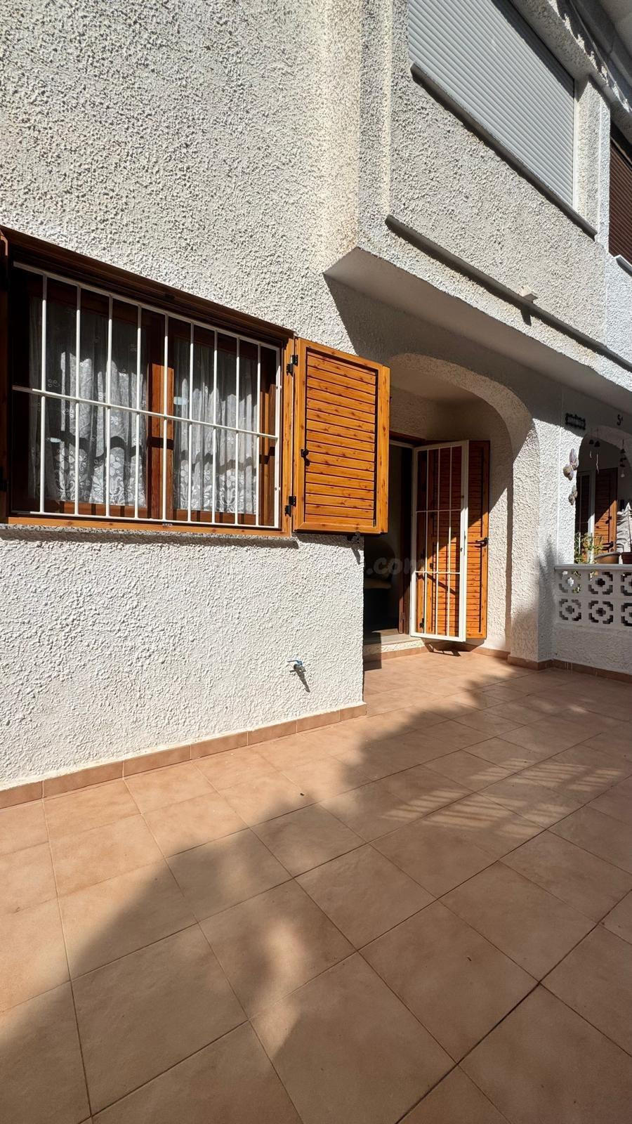 Chalet adosado de 3 dormitorios a tan solo 300 metros del ma - foto 3