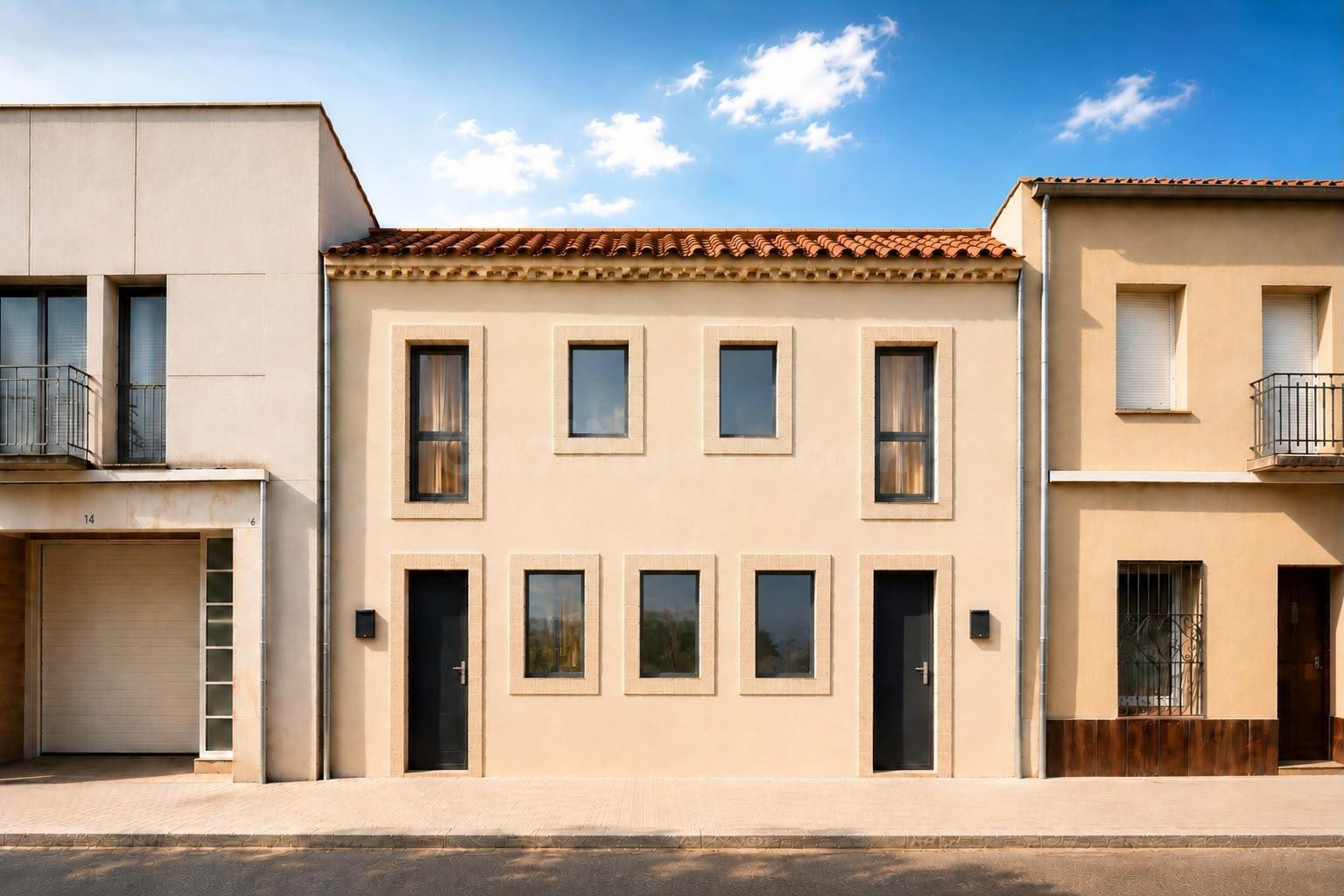 Nova promoció de dos habitatges al centre de La Roca del Vallès.