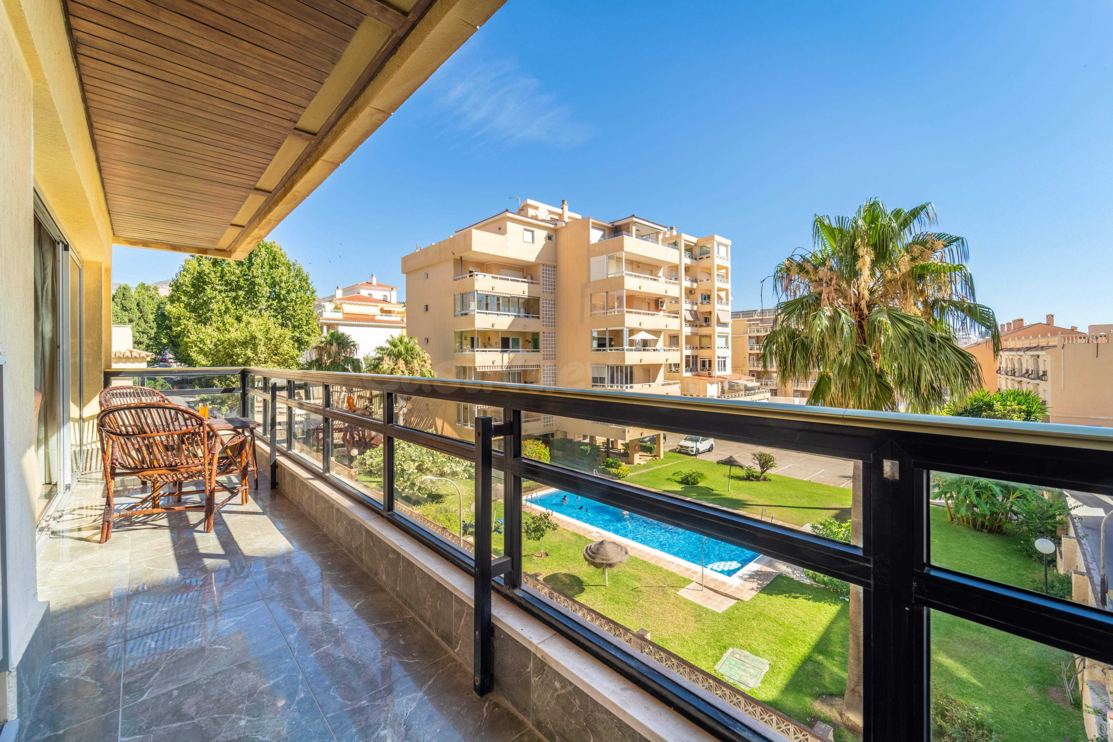 Espectacular Piso a 20 Metros de la Playa en La Carihuela: L