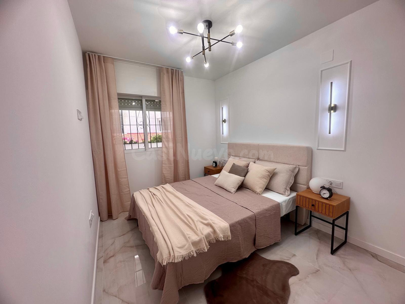 APARTAMENTO DE 1 DORM. TOTALMENTE REFORMADO A 350 M DE PLAYA - foto 4