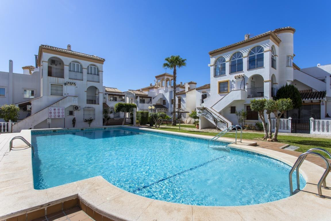 Dúplex exclusivo totalmente renovado con vistas al mar – Pla - foto 2