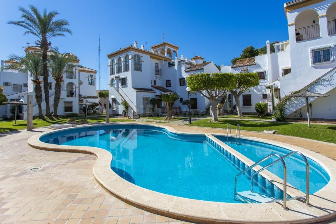 Dúplex exclusivo totalmente renovado con vistas al mar – Pla - foto 3