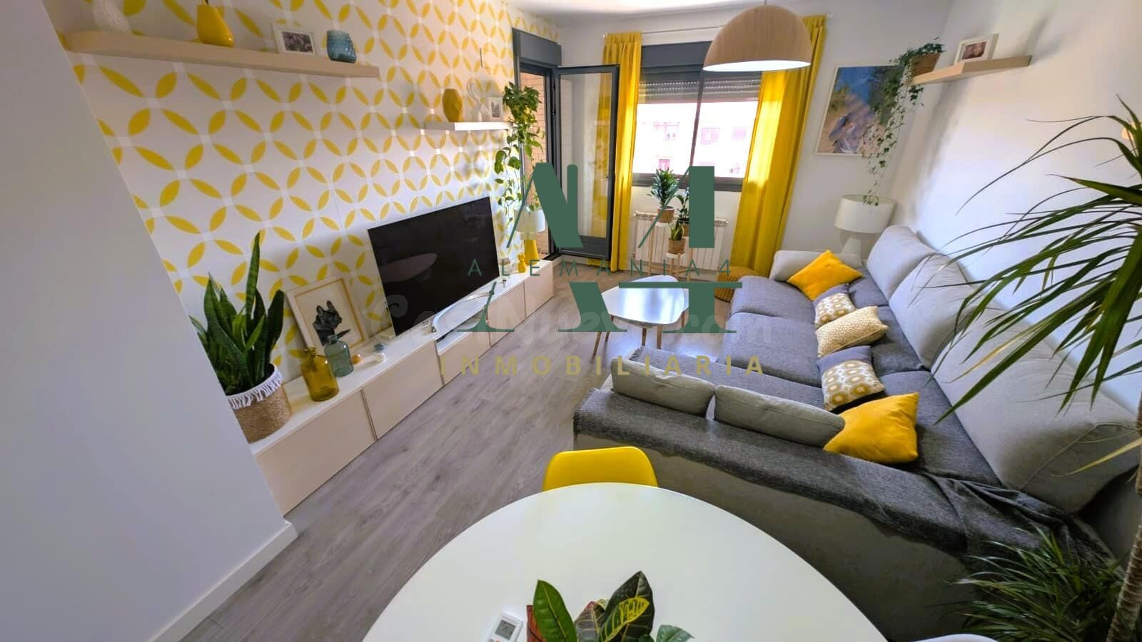 Exclusivo Piso en Nuevo Cáceres con Piscina y Vistas Especta - foto 4
