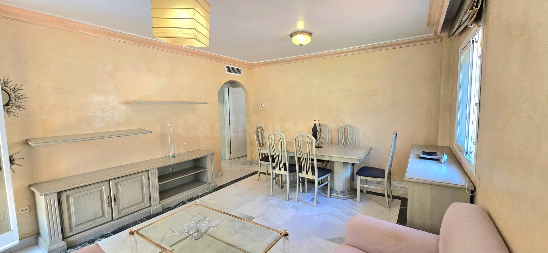 EXCLUSIVA VIVIENDA EN PINOS DE NAGUELES - foto 3