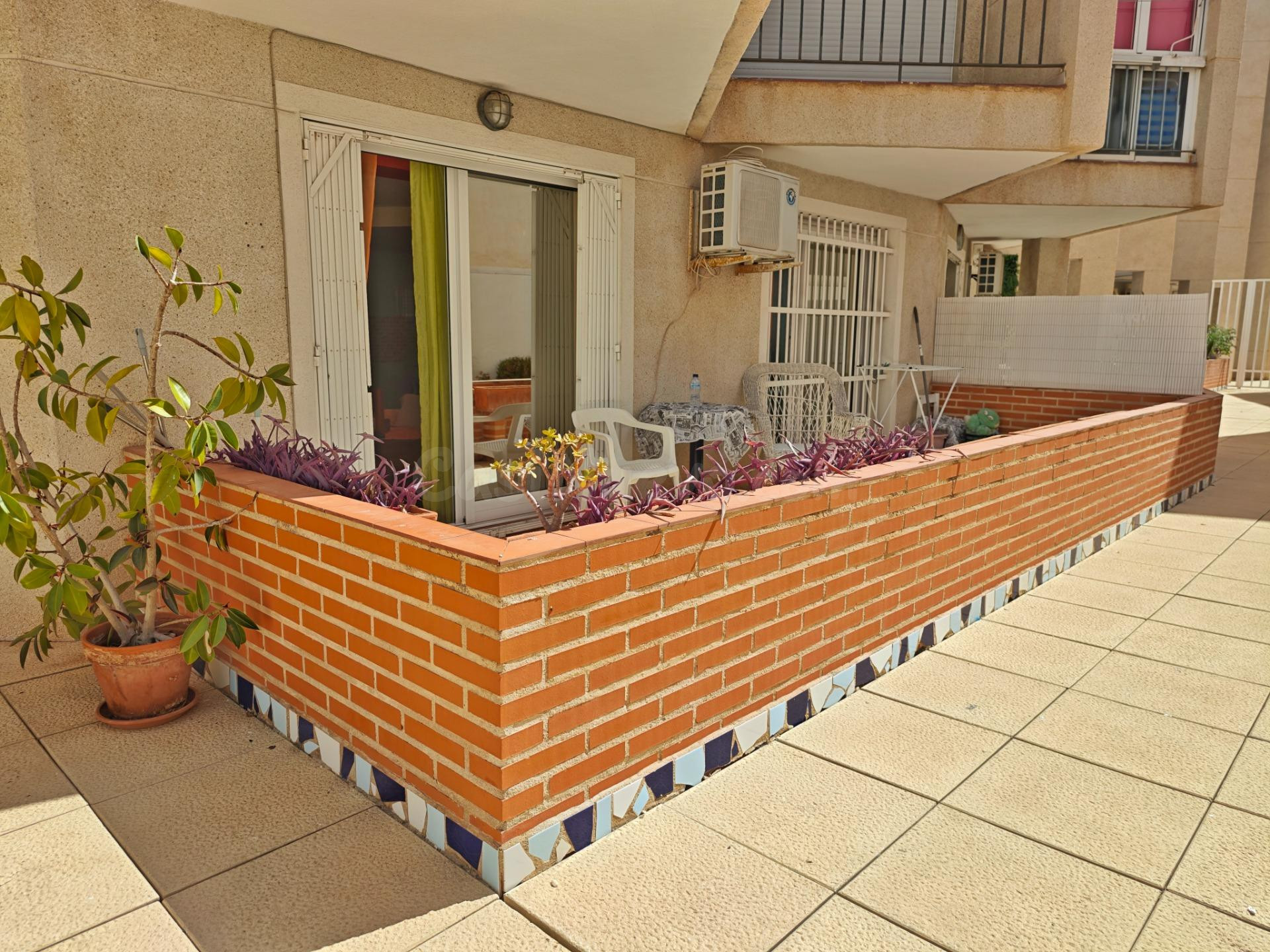 APARTAMENTO CON PISCINA COMUNITARIA AV. HABANERAS a solo 400 - foto 2