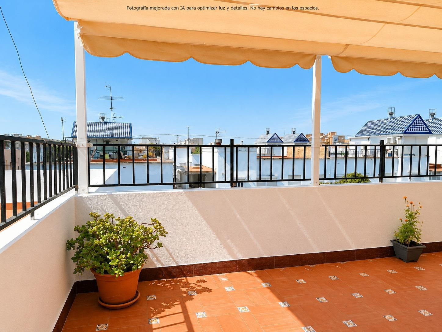 Dúplex con gran terraza, mucha luz y excelente ubicación en  - foto 2