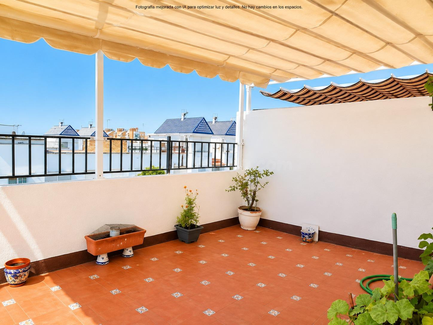 Dúplex con gran terraza, mucha luz y excelente ubicación en  - foto 3