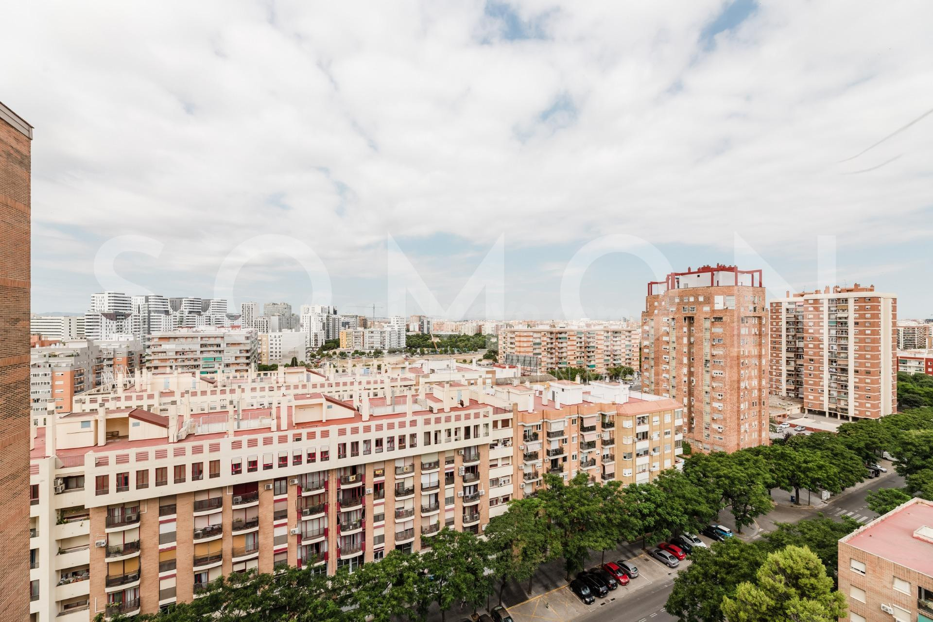 Piso en venta en Quatre Carreres, Valencia, con balcón y vis - foto 3