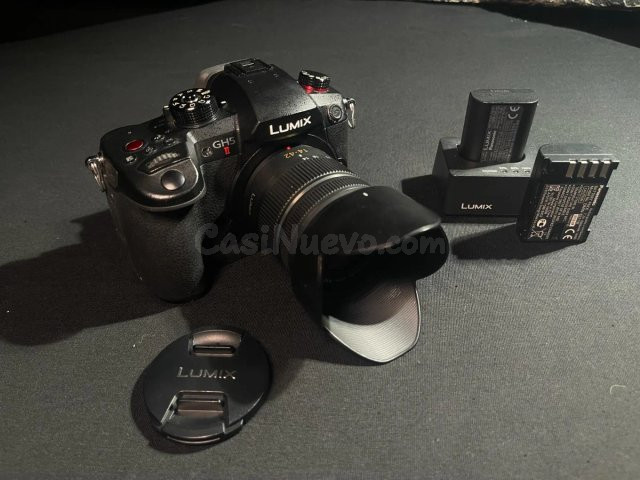 Cámara Mirrorless Panasonic Lumix GH5 II en Alquiler en Barcelona