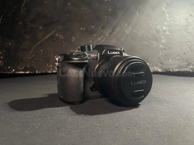 Cámara Mirrorless Panasonic Lumix GH5 II en Alquiler en Barcelona - foto 2