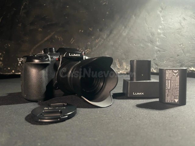 Cámara Mirrorless Panasonic Lumix GH5 II en Alquiler en Barcelona - foto 4